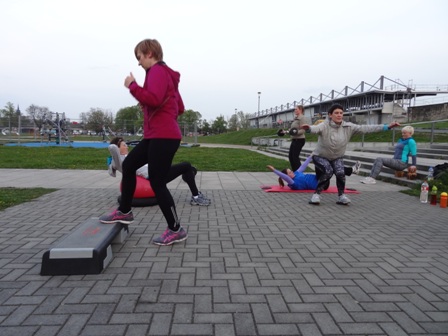 Frauen Sport Fitness Outdoor Training Dresden 